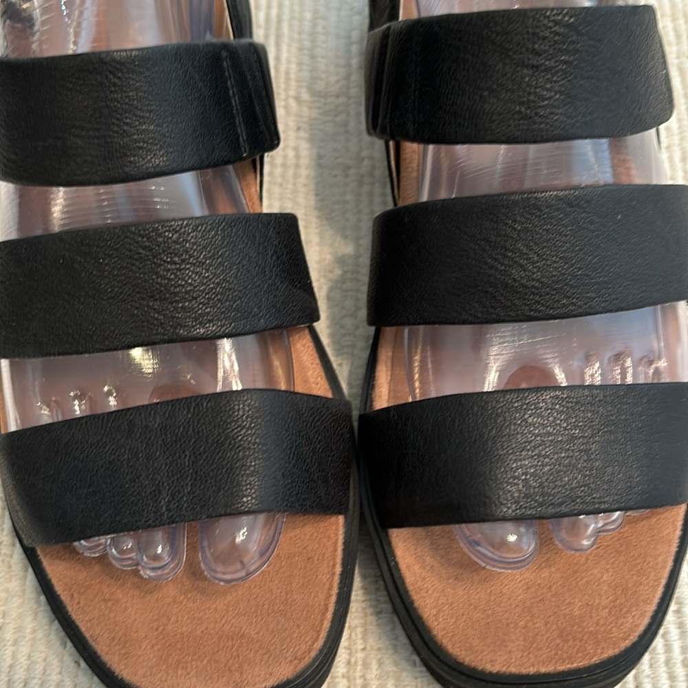 Vionic Sandals - image 4